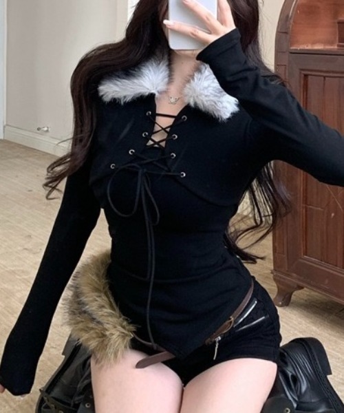 Alvia(アルビア)の「ファー衿レースアップトップス(その他トップス・レディース・ブラウン/ブラック・M)」の12枚目の写真