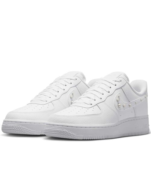 NIKE(ナイキ)の「ナイキ エア フォース 1 '07 ウィメンズシューズ / Nike Air Force 1 '07 Women's Shoes IU7557-100 White(スニーカー・レディース・ホワイト・22/22.5/23/23.5/24/24.5/25/25.5/26)」の5枚目の写真
