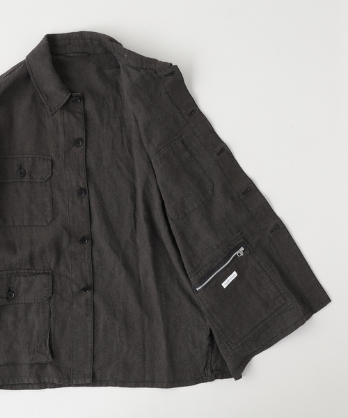 Kaptain Sunshine(キャプテン サンシャイン)の「KAPTAIN SUNSHINE / キャプテンサンシャイン Safari Shirt Jacket(その他アウター・メンズ・ライトグレー/ブラック系その他・3/4)」の4枚目の写真