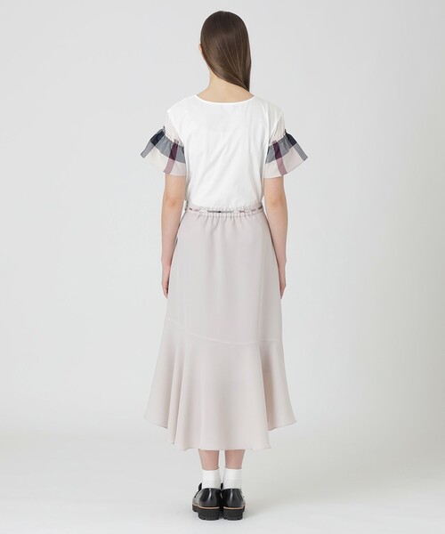 BLUE LABEL CRESTBRIDGE(ブルーレーベルクレストブリッジ)の「ツイルストレッチイレギュラーヘムスカート(スカート・レディース・ベージュ系その他/ブラック・38/36)」の11枚目の写真