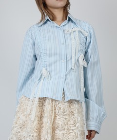 フリル刺繍ペプラムバルーンシャツ / Frilled embroidered papalamb