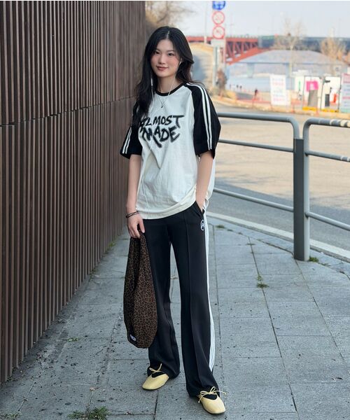 ELIMENO(エリメノ)の「EL メイド ラグランライン 半袖Tシャツ 5カラー(Tシャツ/カットソー・メンズ・バーガンディー/チャコール/ネイビー/ブラック/チャコールグレー×ブラック・1/2/3/4/5/6)」の11枚目の写真