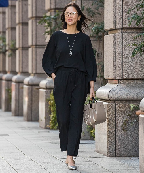 LAUTREAMONT(ロートレアモン)の「【涼・美・楽】テーパードパンツ≪13号あり≫(その他パンツ・レディース・ブラウン/ブラック/ベージュ・7号/9号)」の5枚目の写真