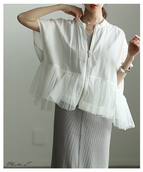 Sawa a la mode（サワアラモード）の「チュールペプラム異素材ブルゾン（ブルゾン・レディース・オフホワイト/ブラック・FREE）」の4枚目の写真
