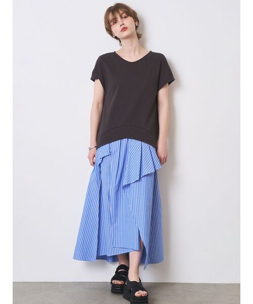 ELENDEEK(エレンディーク)の「ストライプコンビネーションワンピース(ワンピース・レディース・チャコールグレー・1/2)」の2枚目の写真