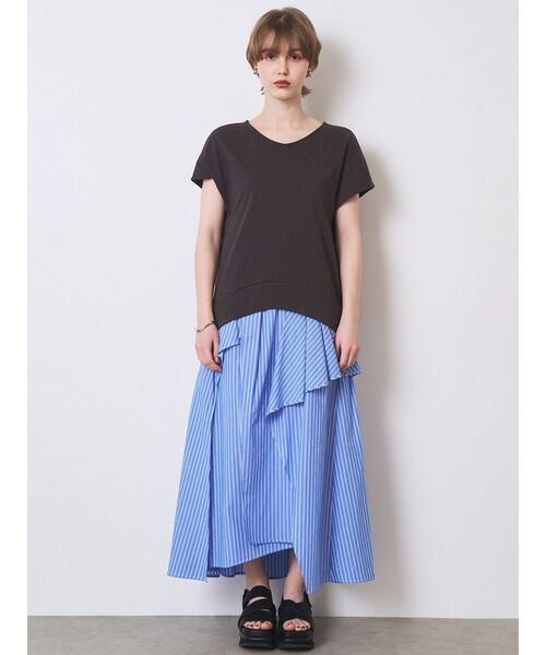 ELENDEEK(エレンディーク)の「ストライプコンビネーションワンピース(ワンピース・レディース・チャコールグレー・1/2)」の5枚目の写真