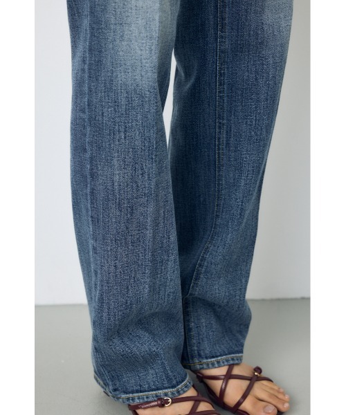 AZUL by moussy(アズールバイマウジー)の「【WEB限定】AZUL DENIM センタープレスストレートデニム ロング丈(デニムパンツ・レディース・ブルー/ワンウォッシュ・24inch/25inch/26inch/27inch)」の10枚目の写真