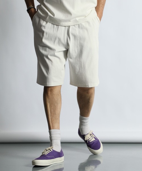The DUFFER of ST.GEORGE(ザダファーオブセントジョージ)の「8oz HEAVY WEIGHT COTTON GYM SHORTS:セットアップ対応 ヘビーウェイト ジムショーツ/ 厚手生地 / ウエストゴム / 膝丈(その他パンツ・メンズ・オフホワイト/ブラウン/ブルーグレー/スミクロ/ベージュ/ネイビー・X-LARGE/LARGE/MEDIUM)」の2枚目の写真