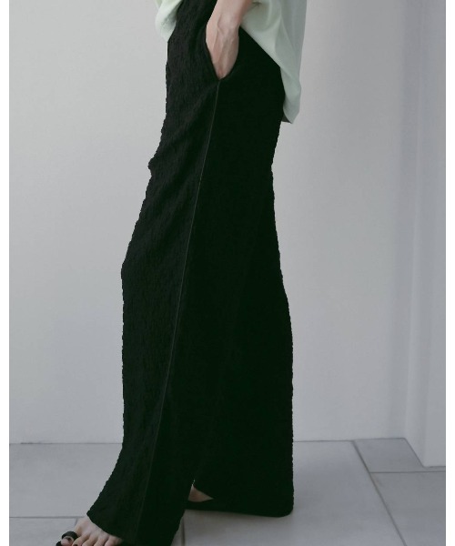 anuke(アンヌーク)の「Shirring Easy Pants(デニムパンツ・レディース・ブラウン/ライトグリーン/ブラック・36inch/38inch)」の6枚目の写真