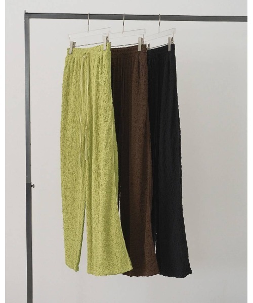 anuke(アンヌーク)の「Shirring Easy Pants(デニムパンツ・レディース・ブラウン/ライトグリーン/ブラック・36inch/38inch)」の13枚目の写真