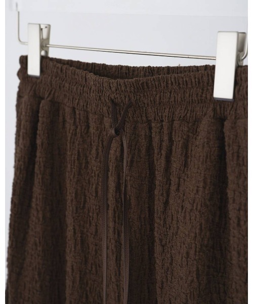 anuke(アンヌーク)の「Shirring Easy Pants(デニムパンツ・レディース・ブラウン/ライトグリーン/ブラック・36inch/38inch)」の16枚目の写真