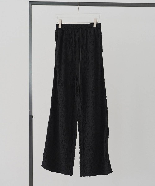 anuke(アンヌーク)の「Shirring Easy Pants(デニムパンツ・レディース・ブラウン/ライトグリーン/ブラック・36inch/38inch)」の14枚目の写真