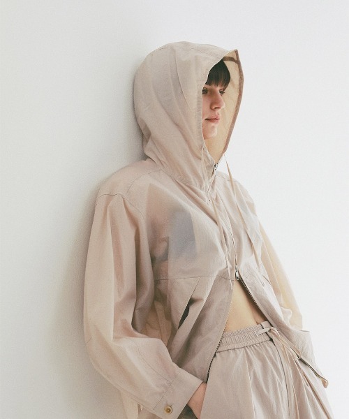 CLANE(クラネ)の「CLANE/クラネ/CRINKLED NYLON ZIP HOODIE(パーカー・レディース・ブラック/ベージュ・1)」の14枚目の写真