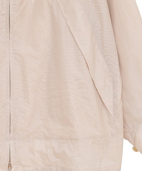 CLANE(クラネ)の「CLANE/クラネ/CRINKLED NYLON ZIP HOODIE(パーカー・レディース・ブラック/ベージュ・1)」の9枚目の写真