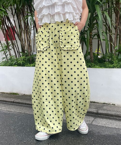 HELLO.SANFRANCISCO(ハローサンフランシスコ)の「【HELLO.SANFRANCISCO/ハローサンフランシスコ】ドット柄フリルポケットボリュームパンツ(その他パンツ・レディース・グレー/ピンク/ブラウン/イエロー/グリーン/ネイビー・ONE SIZE)」の5枚目の写真