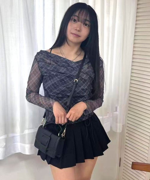 Lots of Love(ロッツオブラブ)の「チュールバイアスチェックボートネックトップス(Tシャツ/カットソー・レディース・ネイビー/ブラウン・M)」の9枚目の写真
