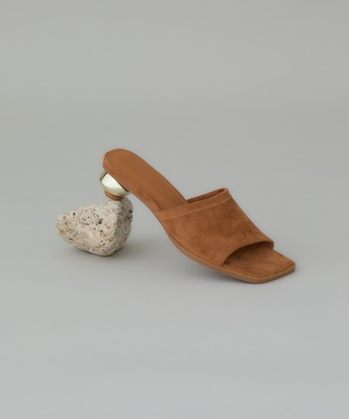 LE VERNIS(ル・ベルニ)の「LE VERNIS(ル・ベルニ)Metal heel sandals(サンダル・レディース・ブルー/ブラウン/ブラック・23.5/24.5)」の8枚目の写真