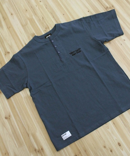 Schott(ショット)の「FINEST QUALITY BUILT TOUGH EMB. HENLEY T-SHIRT(Tシャツ/カットソー・メンズ・チャコールグレー/ホワイト/ネイビー・XXL/XL/M/L)」の12枚目の写真