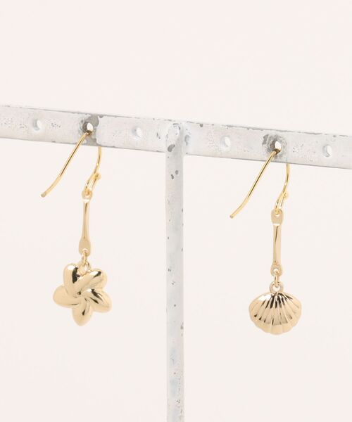 tone（トーン）の「Little Sanctuary/Shell×plumeria  / ピアス（ピアス（両耳用）・レディース・ピンク/ブルー・FREE）」の3枚目の写真