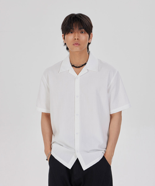 MAKEITTO(メイキット)の「ミニマルオープンカラー半袖シャツ_ホワイト(シャツ/ブラウス・メンズ・ホワイト・MEDIUM/LARGE/X-LARGE/XX-LARGE)」の1枚目の写真
