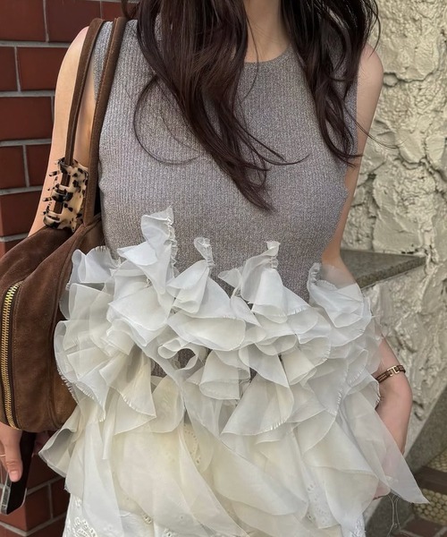 WILLFULLY(ウィルフリー)の「gradation frill no sleeve knit(ニット/セーター・レディース・ブラウン/ブラック/グレー系その他・FREE)」の14枚目の写真