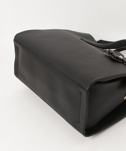 Guess(ゲス)の「LUCCI Satchel ショルダーバッグ(トートバッグ・レディース・ブラウン/ブラック・ONE SIZE)」の14枚目の写真
