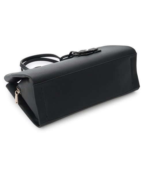 LUCCI Satchel | GUESS(ゲス) JAPAN 公式オンラインストア | GUESS