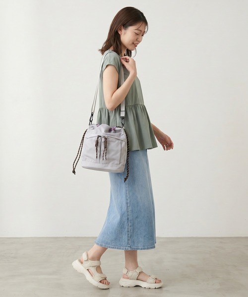 crossi(クロッシー)の「巾着バッグショルダー2WAYリュックナイロン防水軽量(ショルダーバッグ・レディース・グレー/ブラック/ベージュ・FREE)」の13枚目の写真