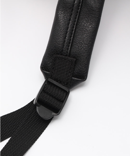 anello（アネロ）の「【anello】レトロ口金リュック ミニ（バックパック/リュック・レディース・ライトブラウン/ブラック/オフホワイト/ネイビー/ピンク・ONE SIZE）」の13枚目の写真