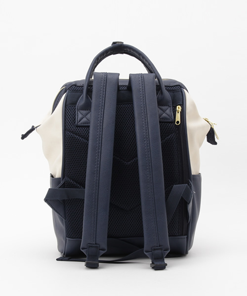 anello（アネロ）の「【anello】レトロ口金リュック ミニ（バックパック/リュック・レディース・ライトブラウン/ブラック/オフホワイト/ネイビー/ピンク・ONE SIZE）」の6枚目の写真