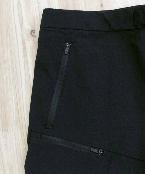 THE NORTH FACE(ザノースフェイス)の「TNF ハイク トレッカー ショートパンツ M HIKE TREKKER SHORT-AP(その他パンツ・メンズ・ブラック・30/32/34/36)」の3枚目の写真