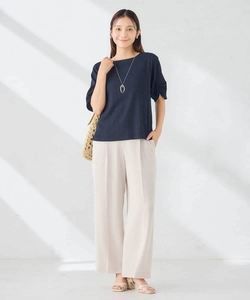 a.v.v(アーヴェヴェ)の「タックスリーブトップス(Tシャツ/カットソー・レディース・アイボリー/ネイビー・40/38)」の10枚目の写真
