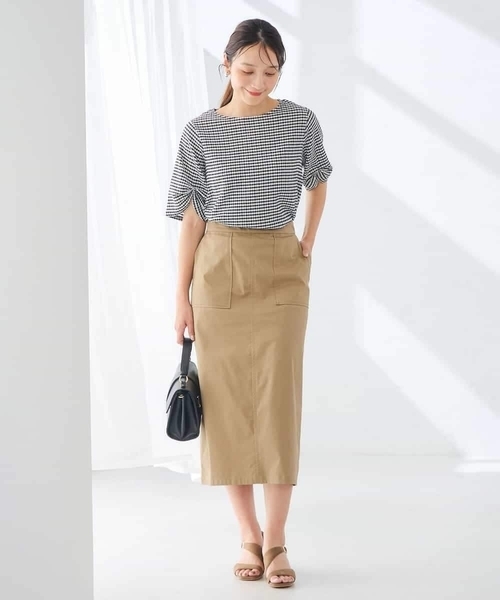a.v.v(アーヴェヴェ)の「タックスリーブトップス(Tシャツ/カットソー・レディース・アイボリー/ネイビー・40/38)」の17枚目の写真