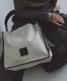 RT；ESKA（アールティーエスカ）の「RT；ESKA（アールティーエスカ） / Shape Tote - Square（トートバッグ）」