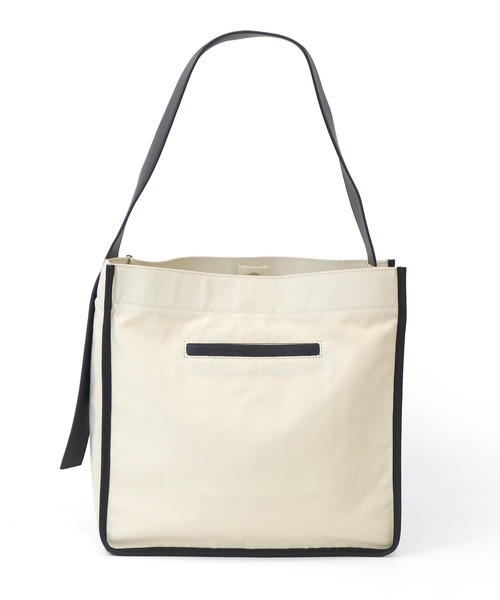 RT;ESKA(アールティーエスカ)の「RT;ESKA(アールティーエスカ) / Shape Tote - Square(トートバッグ・レディース・ブラック/アイボリー・FREE)」の6枚目の写真