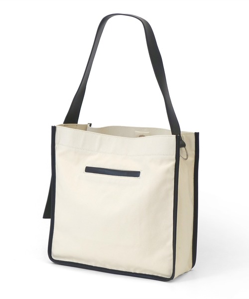 RT;ESKA(アールティーエスカ)の「RT;ESKA(アールティーエスカ) / Shape Tote - Square(トートバッグ・レディース・ブラック/アイボリー・FREE)」の7枚目の写真