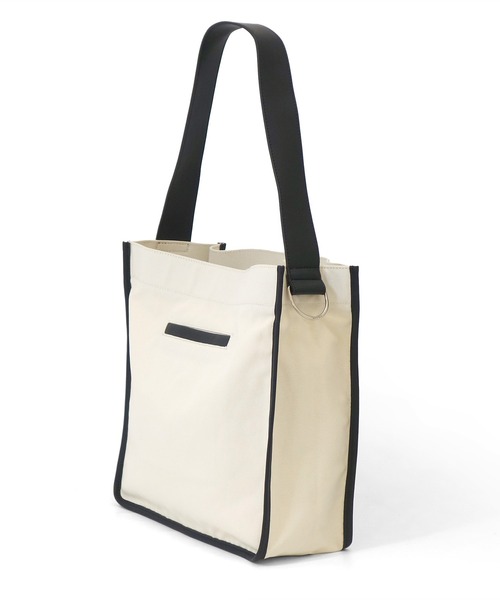 RT;ESKA(アールティーエスカ)の「RT;ESKA(アールティーエスカ) / Shape Tote - Square(トートバッグ・レディース・ブラック/アイボリー・FREE)」の8枚目の写真