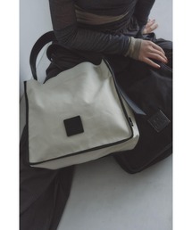 RT；ESKA（アールティーエスカ）の「RT；ESKA（アールティーエスカ） / Shape Tote - Square（トートバッグ）」