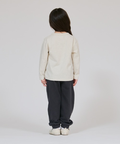 Champion(チャンピオン)の「【Champion/チャンピオン】キッズ ベーシック ロングスリーブTシャツ(ワンピース・キッズ・オフホワイト/グレー/その他30/オートミール/ブラック/オレンジ/ネイビー・130/150/160/100/110/120/140)」の13枚目の写真