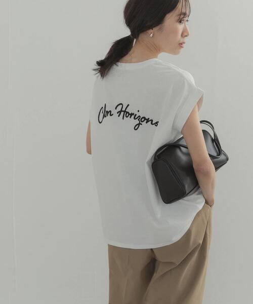 URBAN RESEARCH DOORS(アーバンリサーチドアーズ)の「刺繍ロゴTシャツ(Tシャツ/カットソー・レディース・チャコールグレー/オフホワイト・FREE)」の3枚目の写真