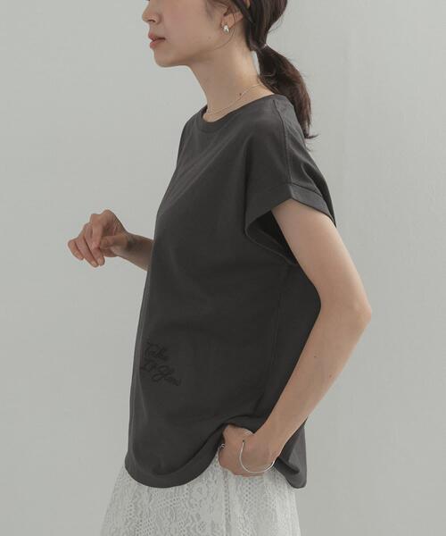 URBAN RESEARCH DOORS(アーバンリサーチドアーズ)の「刺繍ロゴTシャツ(Tシャツ/カットソー・レディース・チャコールグレー/オフホワイト・FREE)」の16枚目の写真