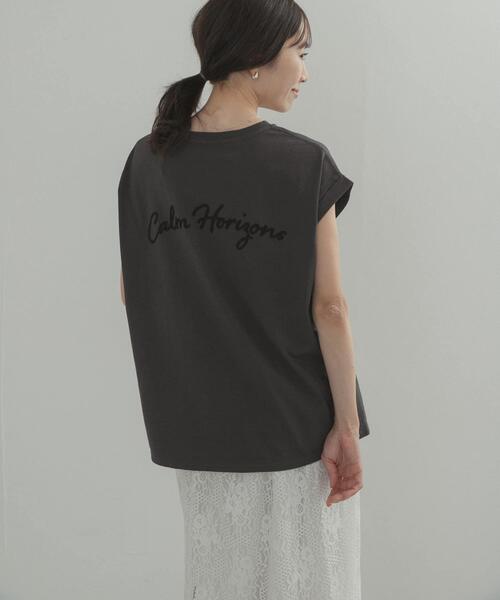 URBAN RESEARCH DOORS(アーバンリサーチドアーズ)の「刺繍ロゴTシャツ(Tシャツ/カットソー・レディース・チャコールグレー/オフホワイト・FREE)」の18枚目の写真