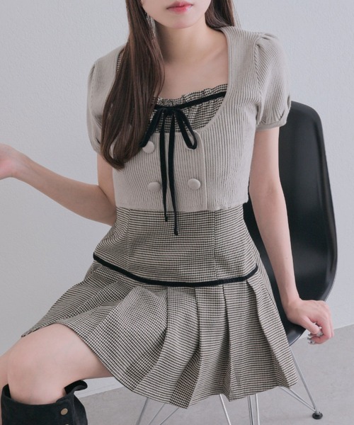 OLIVE des OLIVE(オリーブデオリーブ)の「パフ袖ニットとプリーツキャミワンピのセット(ワンピース・レディース・ベージュ/ブラウン/ブラック・FREE)」の1枚目の写真