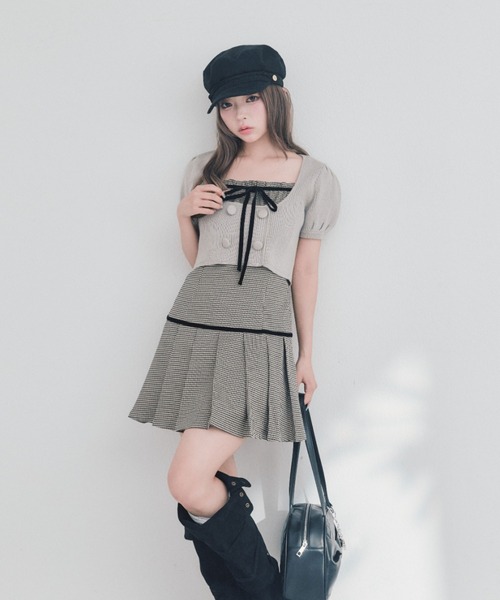 OLIVE des OLIVE(オリーブデオリーブ)の「パフ袖ニットとプリーツキャミワンピのセット(ワンピース・レディース・ベージュ/ブラウン/ブラック・FREE)」の8枚目の写真