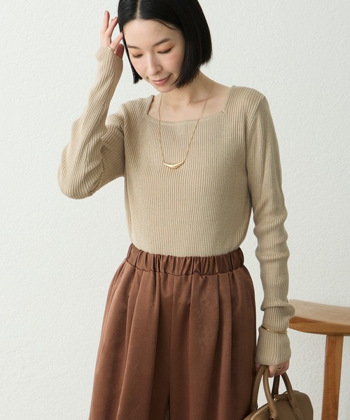 Aunely(オーネリー)の「【Aunely】美デコルテ2WAYネックニットプルオーバー<YOSOOIシリーズ>(Tシャツ/カットソー・レディース・アイボリー/ブラウン/ブラック/グレイッシュベージュ/ブラック系/チャコール・M/L)」の13枚目の写真