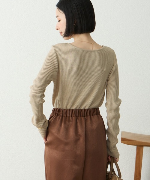 Aunely(オーネリー)の「【Aunely】美デコルテ2WAYネックニットプルオーバー<YOSOOIシリーズ>(Tシャツ/カットソー・レディース・アイボリー/ブラウン/ブラック/グレイッシュベージュ/ブラック系/チャコール・M/L)」の15枚目の写真