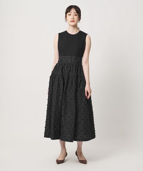 UNITED ARROWS(ユナイテッドアローズ)の「ドットリボン カットジャガード ワンピース ‐ウォッシャブル‐(ワンピース・レディース・ブラック/ネイビー・36/38)」の2枚目の写真