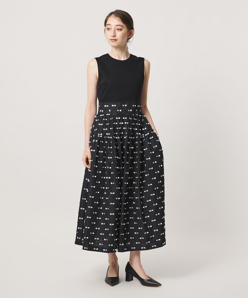 UNITED ARROWS(ユナイテッドアローズ)の「ドットリボン カットジャガード ワンピース ‐ウォッシャブル‐(ワンピース・レディース・ブラック/ネイビー・36/38)」の3枚目の写真