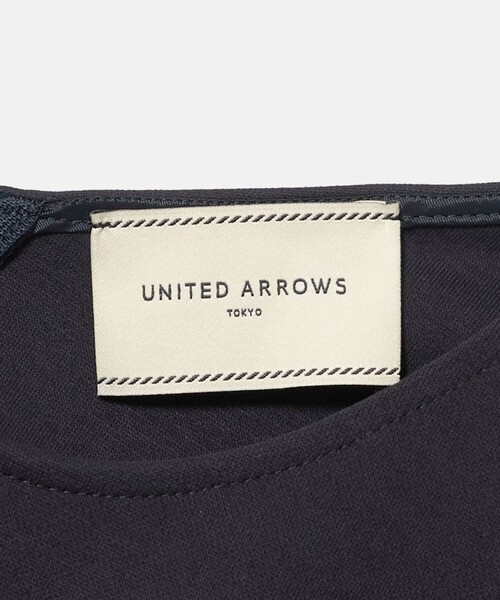 UNITED ARROWS(ユナイテッドアローズ)の「ドットリボン カットジャガード ワンピース ‐ウォッシャブル‐(ワンピース・レディース・ブラック/ネイビー・36/38)」の22枚目の写真