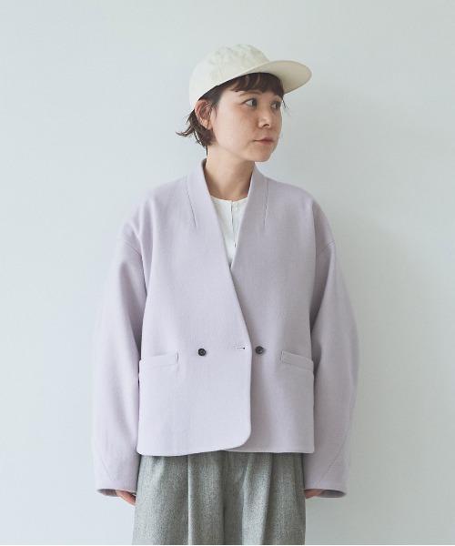 yuni(ユニ )の「super100 Wool cocoon double jacket(テーラードジャケット・レディース・パープル/チャコールグレー/ブラック/カーキ・FREE)」の22枚目の写真